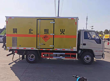 新昌爆破器材运输车